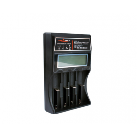 Ładowarka C4 – uniwersalna ładowarka 4-kanałowa do akumulatorów Li-Ion / Ni-MH (18650, 26650, AA, AAA)