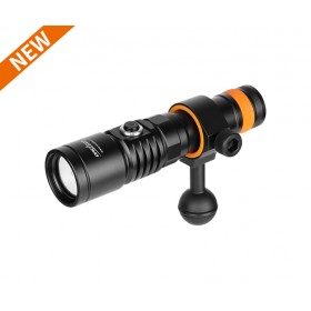 Latarka nurkowa foto OrcaTorch D710V – 2000 lm, 3 kolory (biały/czerwony/UV), akumulator 21700, głębokość 150 m.